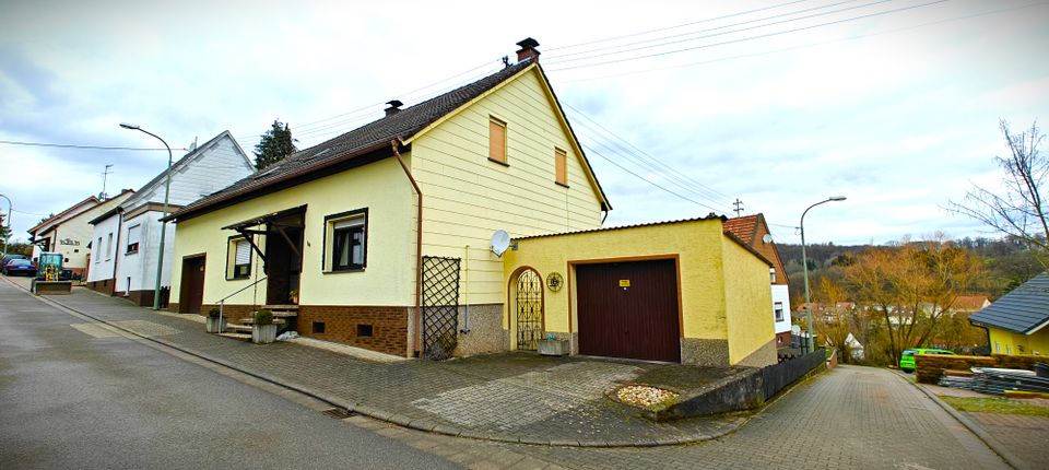 Einfamilienhaus mit ELW in Schönenberg-Kübelberg