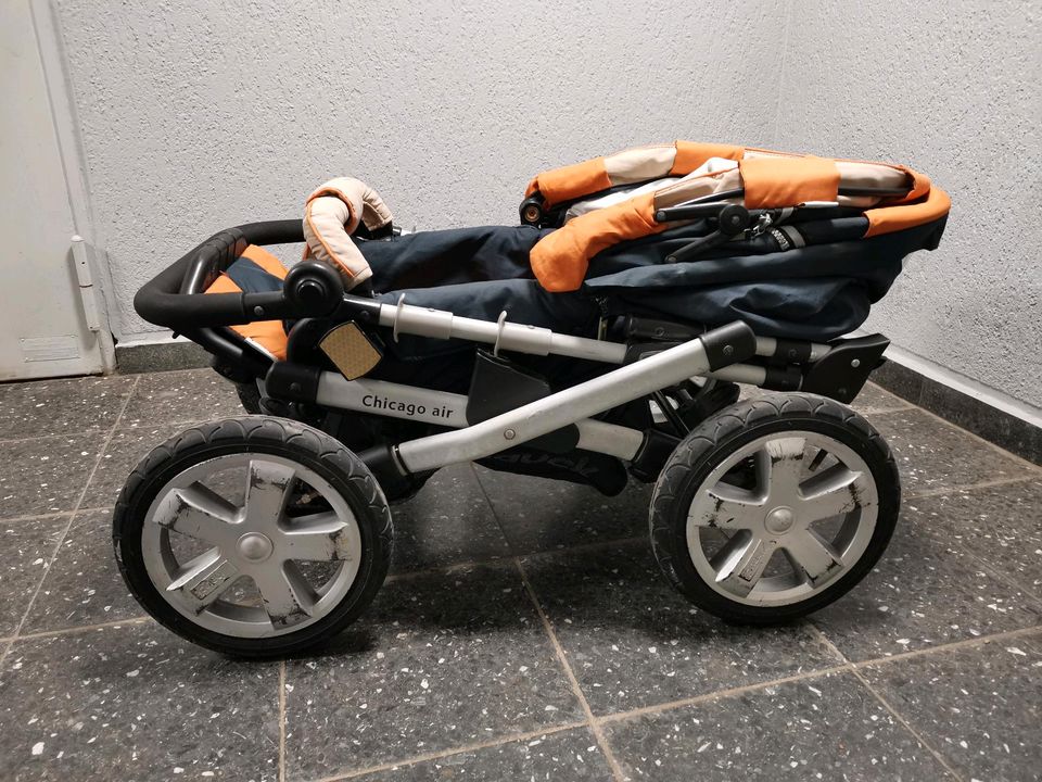 Kinderwagen,, Chicago air,,. in Duisburg