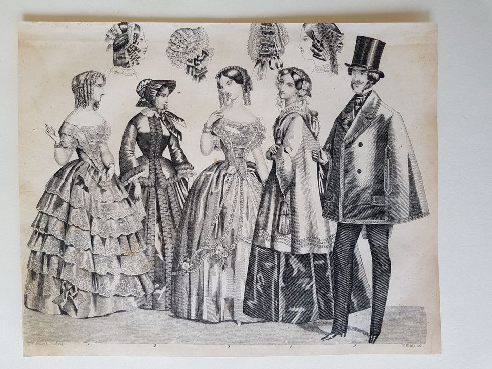 Neueste Modebilder Haute Couture Lithographien von 1852 in Leonberg