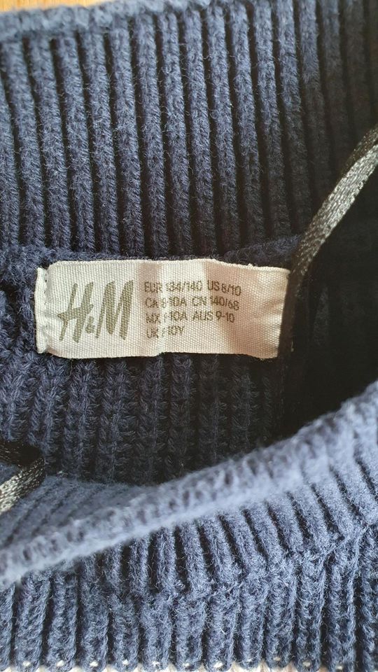 H&M Pullover Strick,kurz Gr.134/140 Top! in Freiburg im Breisgau