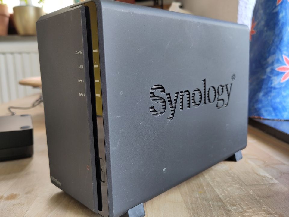 Synology DS218 play + 3x4TB Festplatten + Docking station in Köln