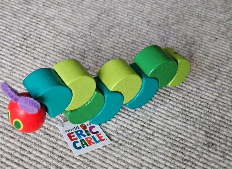 Raupe Nimmersatt/ Eric Carle/ Holzspielzeug/ Greifling/ Waldorf in Seligenstadt