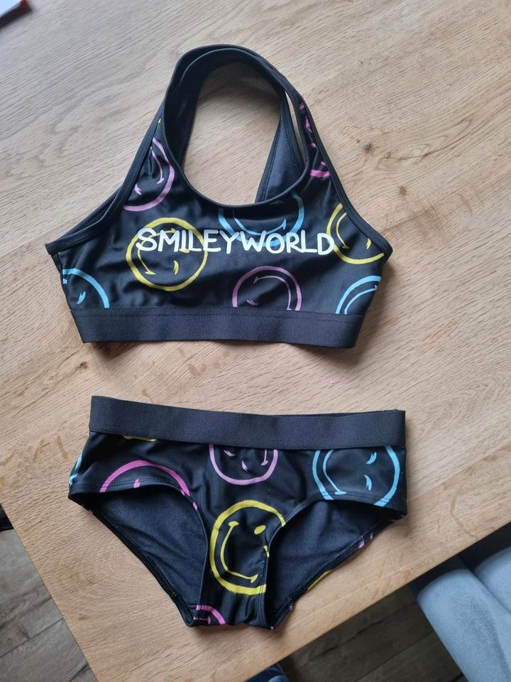 Bikini H&M Smiley Gr 134/140 in Berlin