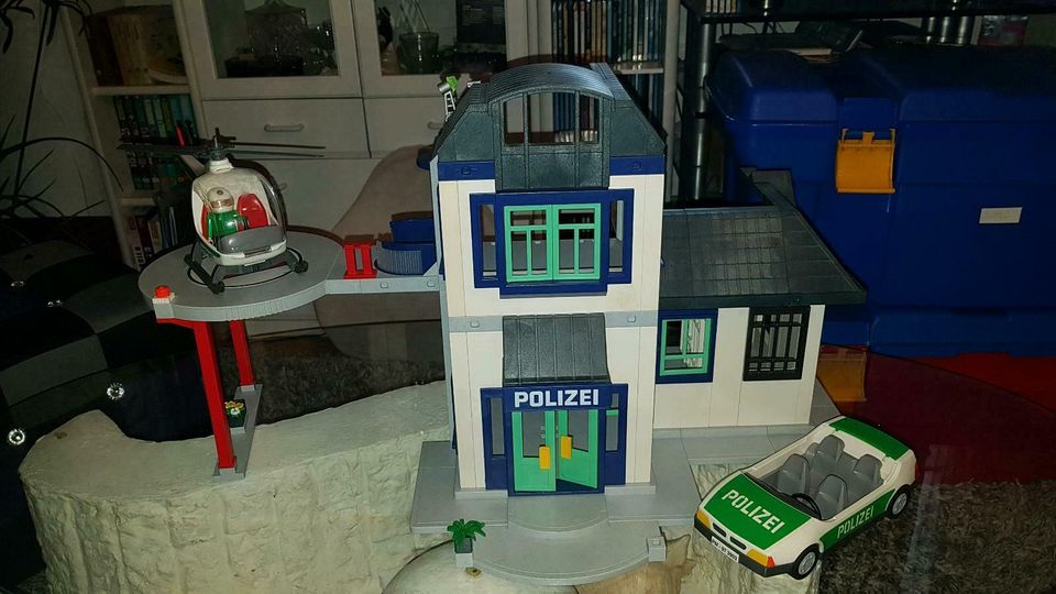 Playmobil große Polizeistation mit Hubschrauber oder Wohnhaus in Pfarrkirchen