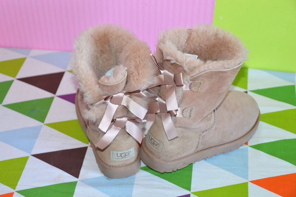 UGG Australia Boots Lammfell Stiefel Stiefelette Booties 36 in Mörlenbach