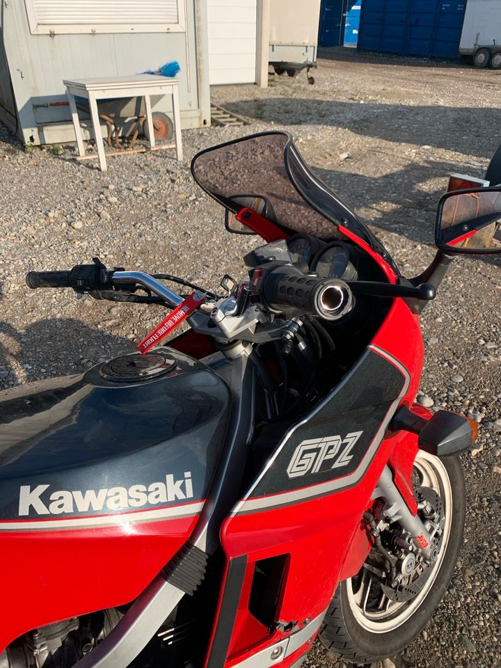 Kawasaki 600 GPZ R in Germering
