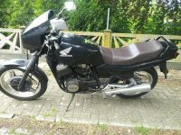 Honda VT500E PC11 in teilen Ersatzteile Sitzbank Räder Vergaser Niedersachsen - Westoverledingen Vorschau