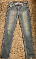 Tolle Jeans von Cecil blau schöne Waschung Gr 31 Länge 32 Bayern - Luhe-Wildenau Vorschau