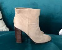 Aldo Ankle Boots beige Blockabsatz High Heels fast neu 38,5 Sachsen - Kubschütz Vorschau