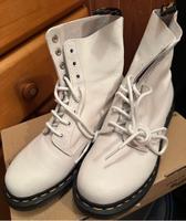 Dr. Martens Softleder weiß Gr 39 neu Nürnberg (Mittelfr) - Aussenstadt-Sued Vorschau