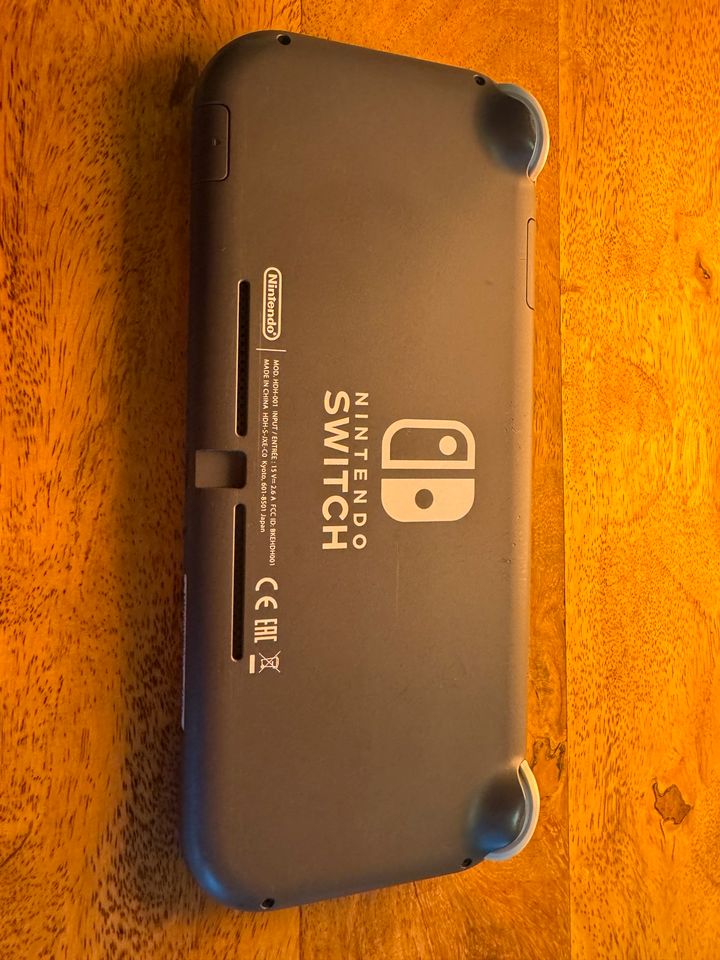 Verkaufe Nintendo Switch Lite Grau mit OVP & 3 Spielen in Olfen