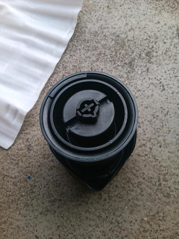 Neu bmw x5 f15 x6 f16 Luftbalg Airmatic Luftfederung hinten in Herten