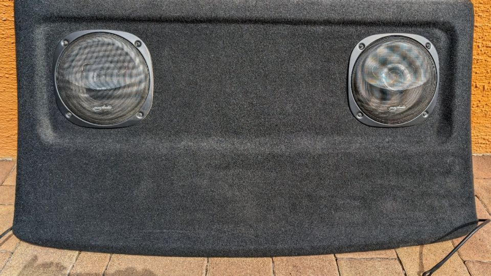 VW Golf 3 Heckablage mit Mac Audio Lautsprechern 200W in Lich