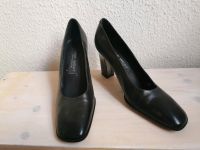 Nine West klassische, schwarze Pumps 39,5 Blockabsatz Friedrichshain-Kreuzberg - Friedrichshain Vorschau