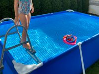 Intex Pool mit Pumpe - 300 x 200 x 75 cm, blue mit viel Zubehör Kr. München - Riemerling Vorschau