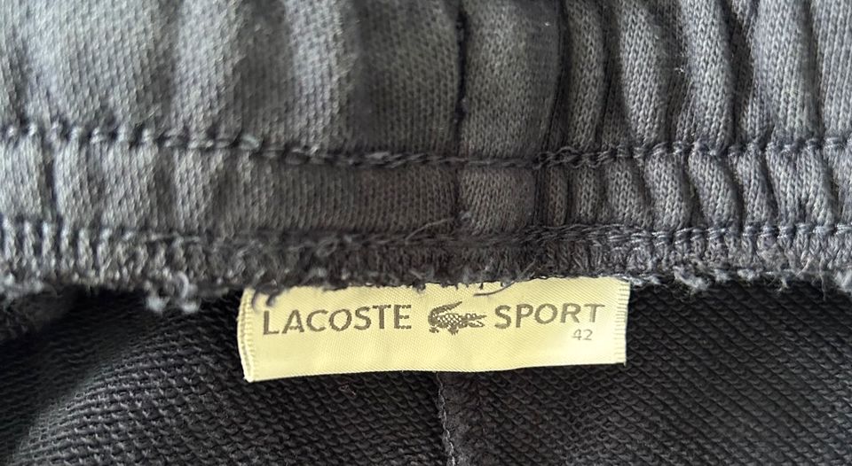 Lacoste Sporthose Größe 42 blau in Essen