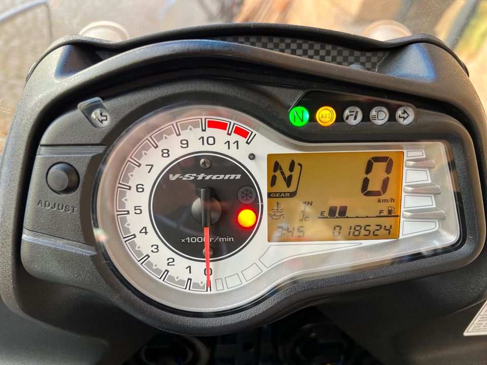 Suzuki DL 650 V-STROM ABS in Bad Driburg