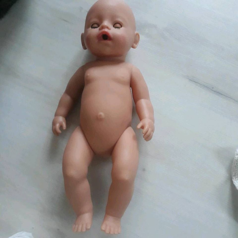 Babyborn Puppe mit viel Zubehör in Much