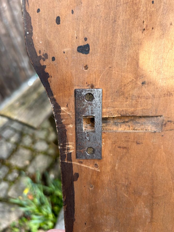 Wandgarderobe/Garderobenbrett alt vor 1945, Holz in Unterhaching