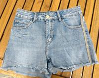 Jeans Shorts mit Glitzeratteifen Details Baden-Württemberg - Tauberbischofsheim Vorschau