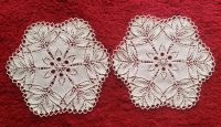 2 gestrickte Deckchen in beige Niedersachsen - Wolfenbüttel Vorschau