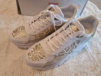 Guess Sneaker, Gr. 40, NEU!!! Niedersachsen - Edemissen Vorschau