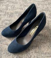 Neue Pumps von Tamaris, dunkelblau Wildleder in 38 Bayern - Kaufbeuren Vorschau