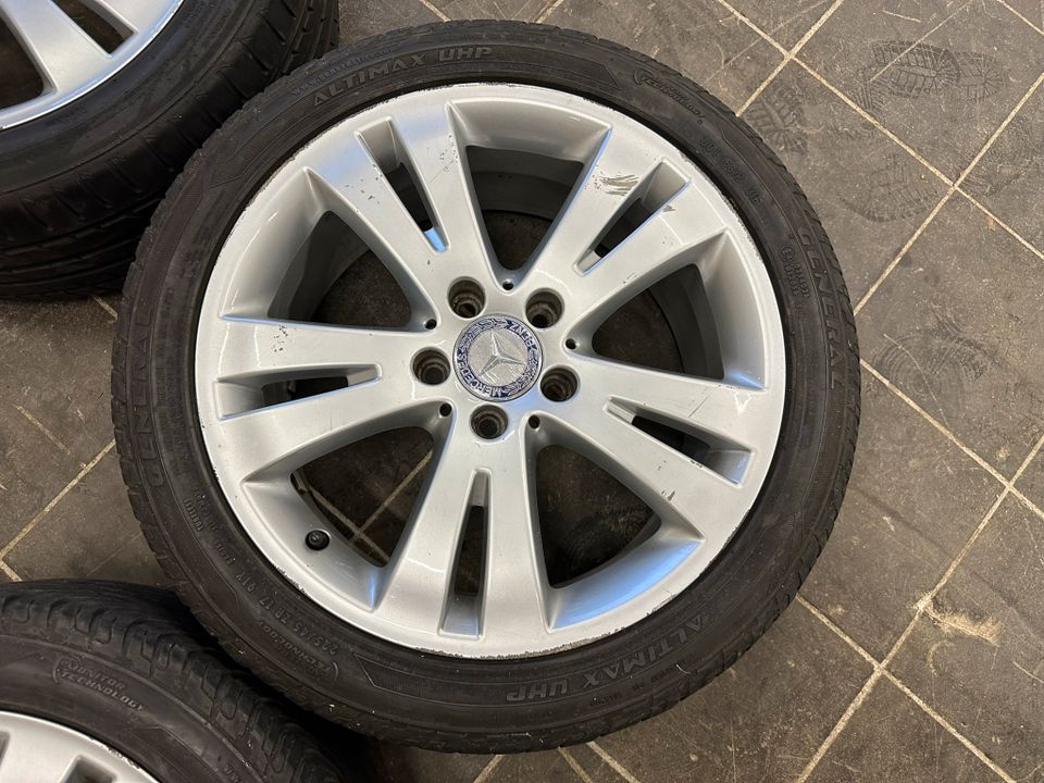 TOP ➡️ 17 Zoll ORIGINAL Mercedes Benz W204 C-Klasse Alufelgen Doppelspeiche Sommerräder ➡️ A2044010402 ➡️ Silber Felgen 5x112 ET47 7,5x17 225/45 R17 Sommer Reifen Sommerreifen 5mm in Bünde