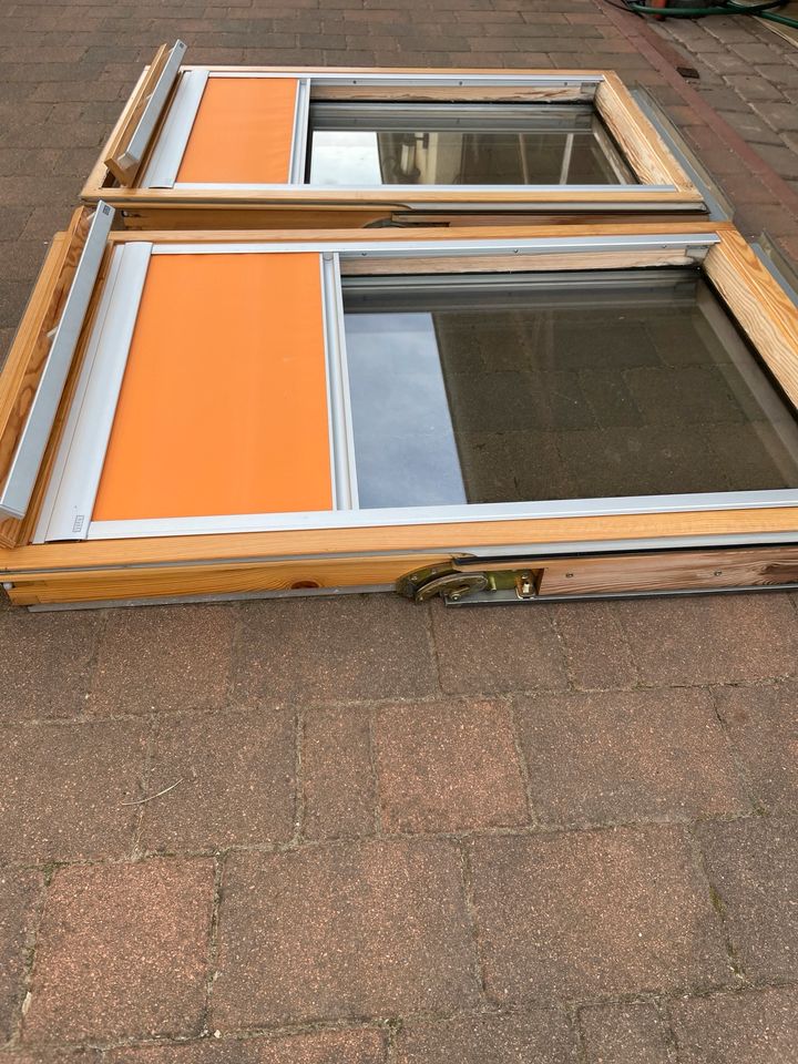 2x VELUX Dachfenster 118x78cm (1996) komplett mit Rahmen Holz in Frankfurt (Oder)
