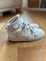 Nike Kinder Sneakers Court Borough Mid in Gr. 35,5 Neuhausen-Nymphenburg - Neuhausen Vorschau