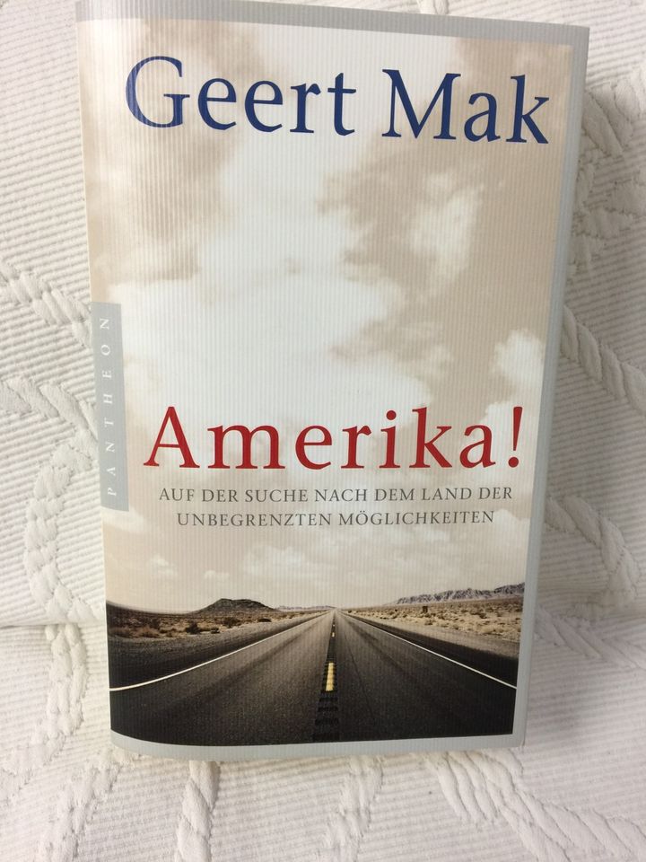 AMERIKA von Geert MAK in Thurmansbang