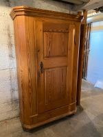 Kleiderschrank antik um 1800 Schrank Vintage Wäscheschrank München - Sendling Vorschau