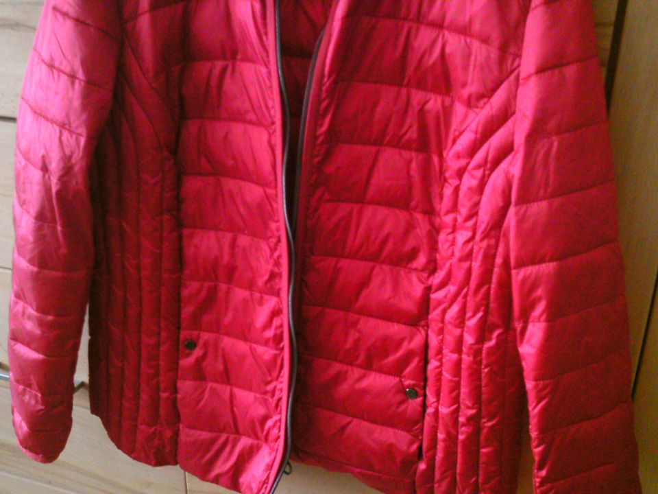 Tom Tailer Jacke Steppjacke Damen Gr.44 tailliert rubinrot in Vogtsburg