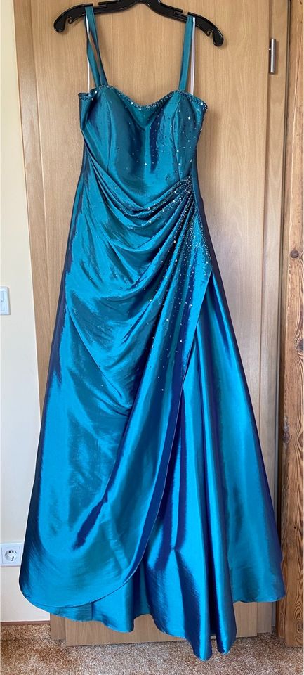 Abendkleid / Ballkleid / Abschlusskleid / Abschlussballkleid in Tharandt