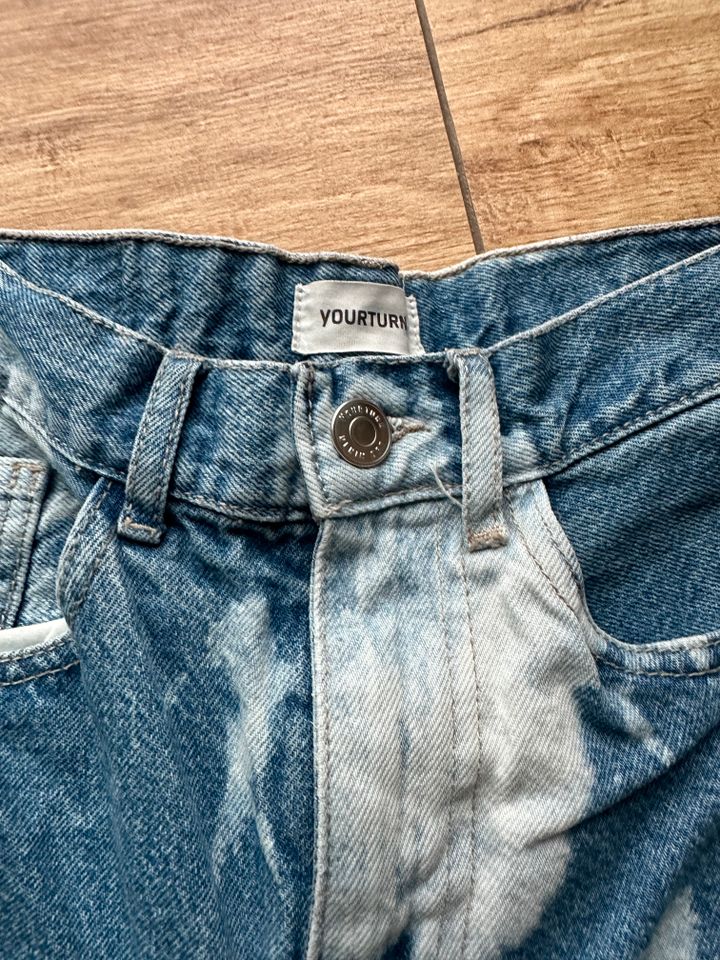 Moonwash Jeans Gr. 28 / 32 Herren blau / weiß in Berlin