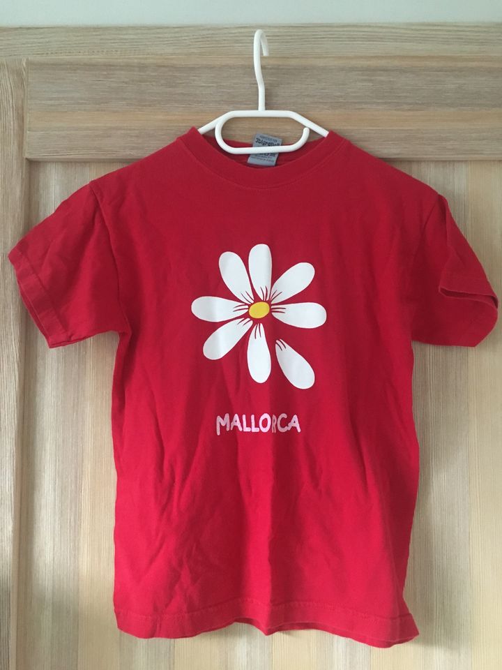 T-Shirt Mädchen rot Mallorca Gr. 158 ca in Quakenbrück