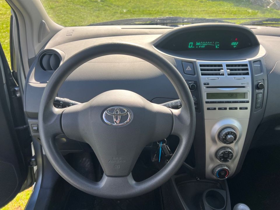 Toyota Yaris Style 1,0-l-VVT-i in Hohenstein bei Nordhausen