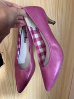 Neu Absatzschuhe Damen Schuhe kleiner Absatz pink Holz Sachsen - Lohmen Vorschau