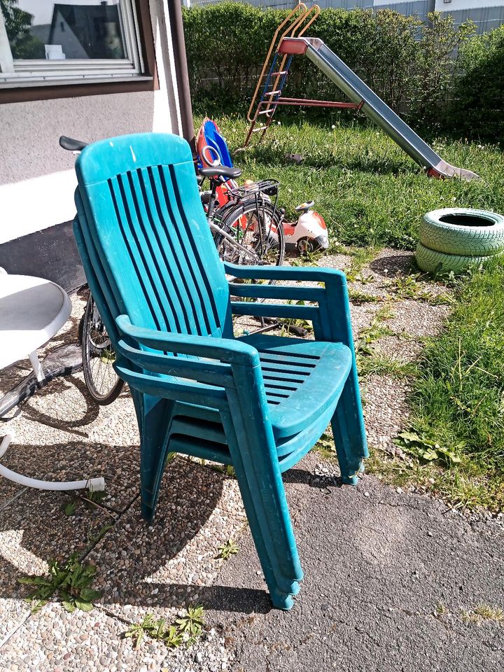 Gartenstühle mit Sitzkissen in Mössingen