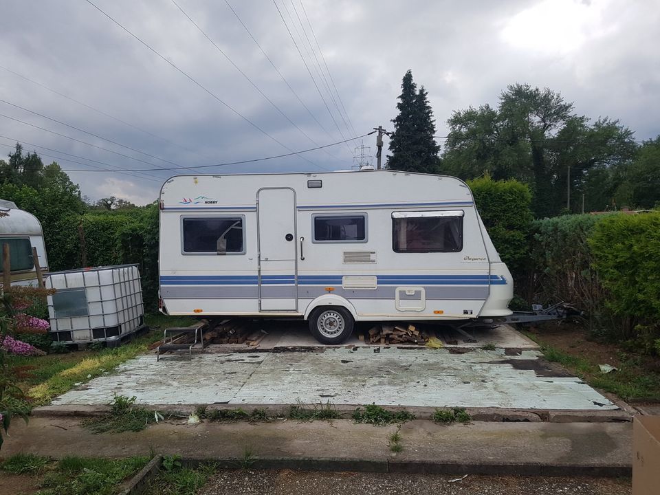 Wohnwagen Hobby 541 zum Wohnen, Baustellenfahrzeug, Campingplatz in Alzey