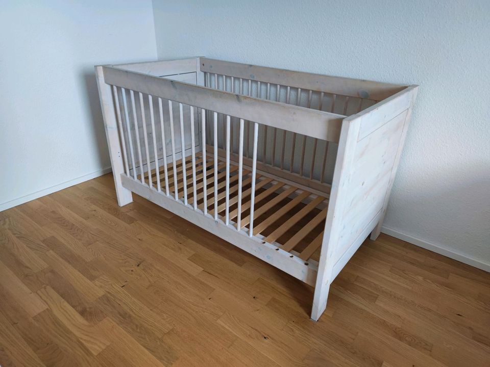 Gitterbett / Baby-Bett in Wannweil