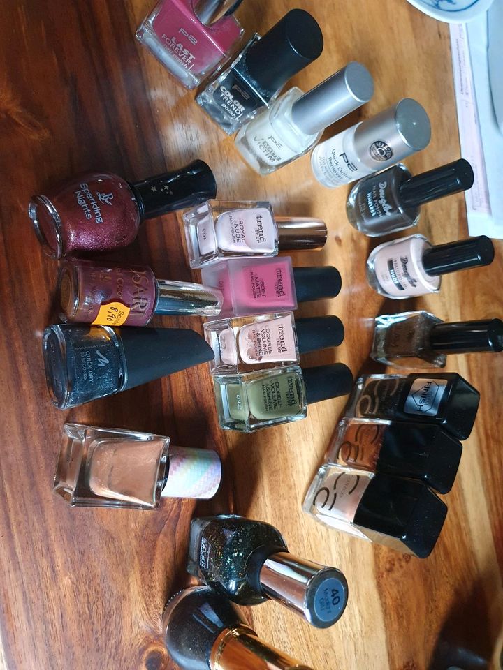 Nagellack 50 Stück in Fulda