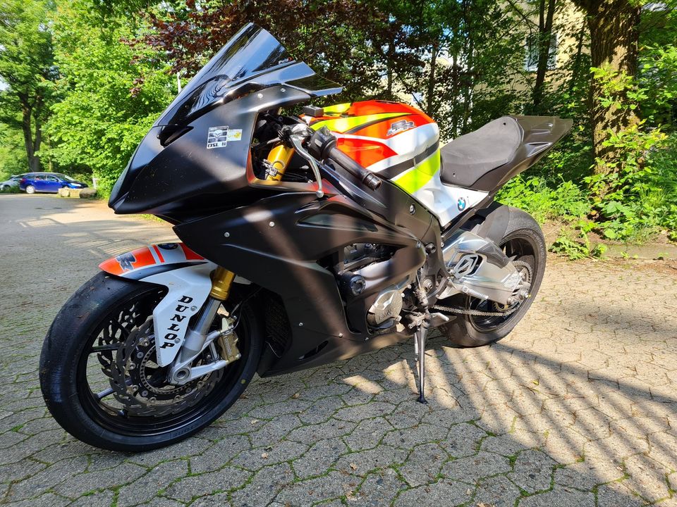 BMW S1000RR Racebike Rennstrecke in Goslar