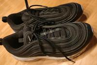Nike Air Sneaker Turnschuhe Sportschuhe Gr 41 schwarz Baden-Württemberg - Appenweier Vorschau