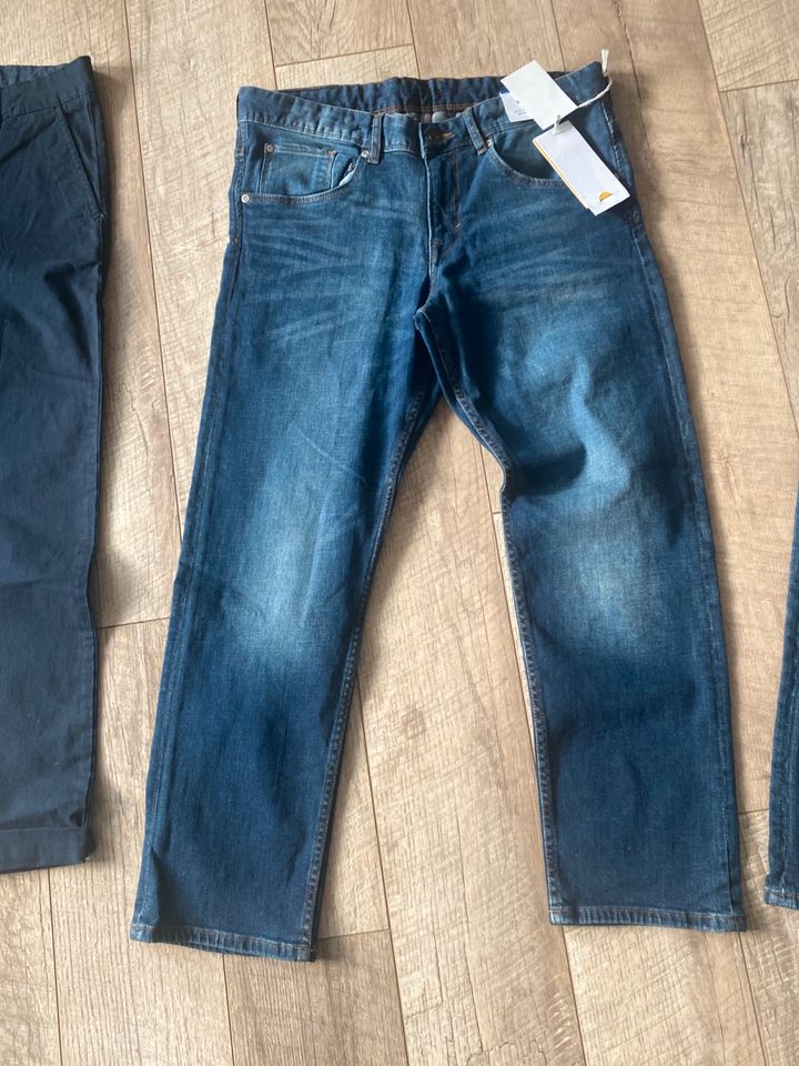 Jeans Hosen Jungs Neu Gr 146 152 in Östringen