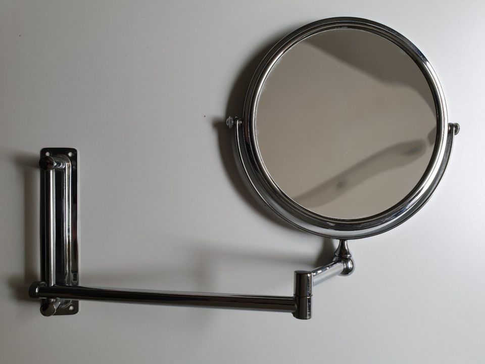Kosmetikspiegel, doppelseitig für Wandbefestigung in Hannover