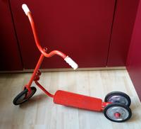 DDR Tretroller rot Kinderroller Nostalgie Berlin - Treptow Vorschau