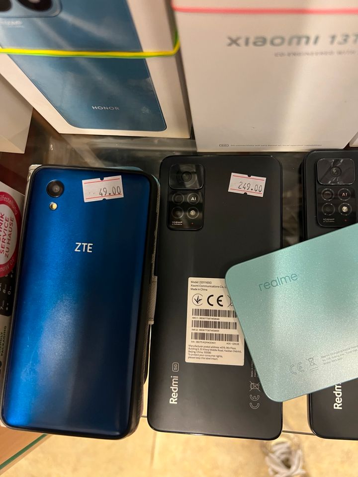 Handy’s Handy Samsung ZTE Redmi Ipohne zu verkaufen‼️ in Magdeburg
