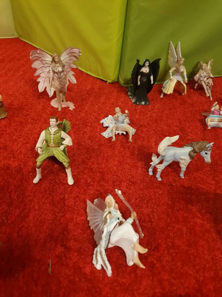 Schleich Sammlung Pferde/Einhörner/Pegasus/Feen/Nymphen/ in Grasbrunn