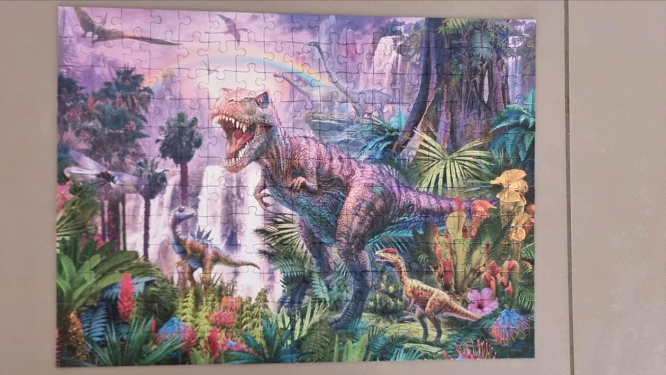 Ravensburger puzzle 200XXL, 8+ Dinosaurier in Zellingen